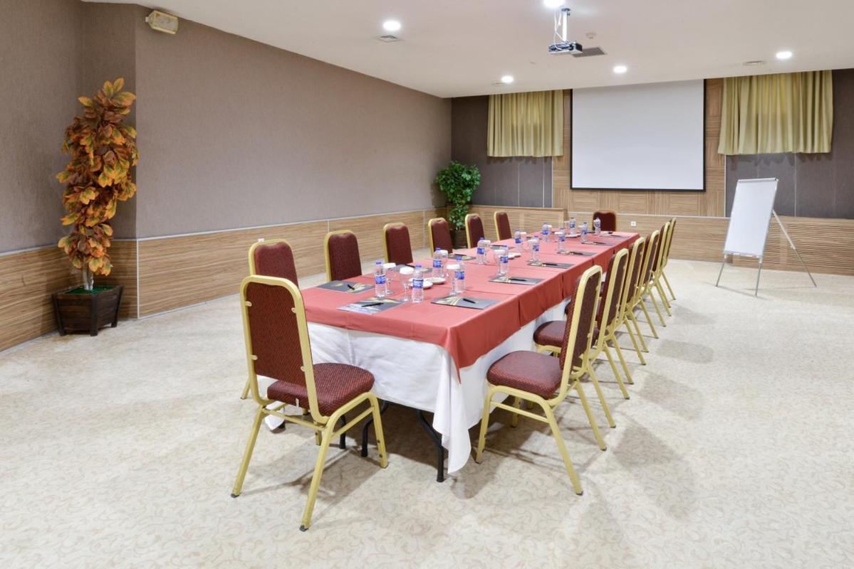 Anadolu Hotels Esenboga Thermal Exterior photo